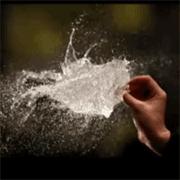 ����� ����